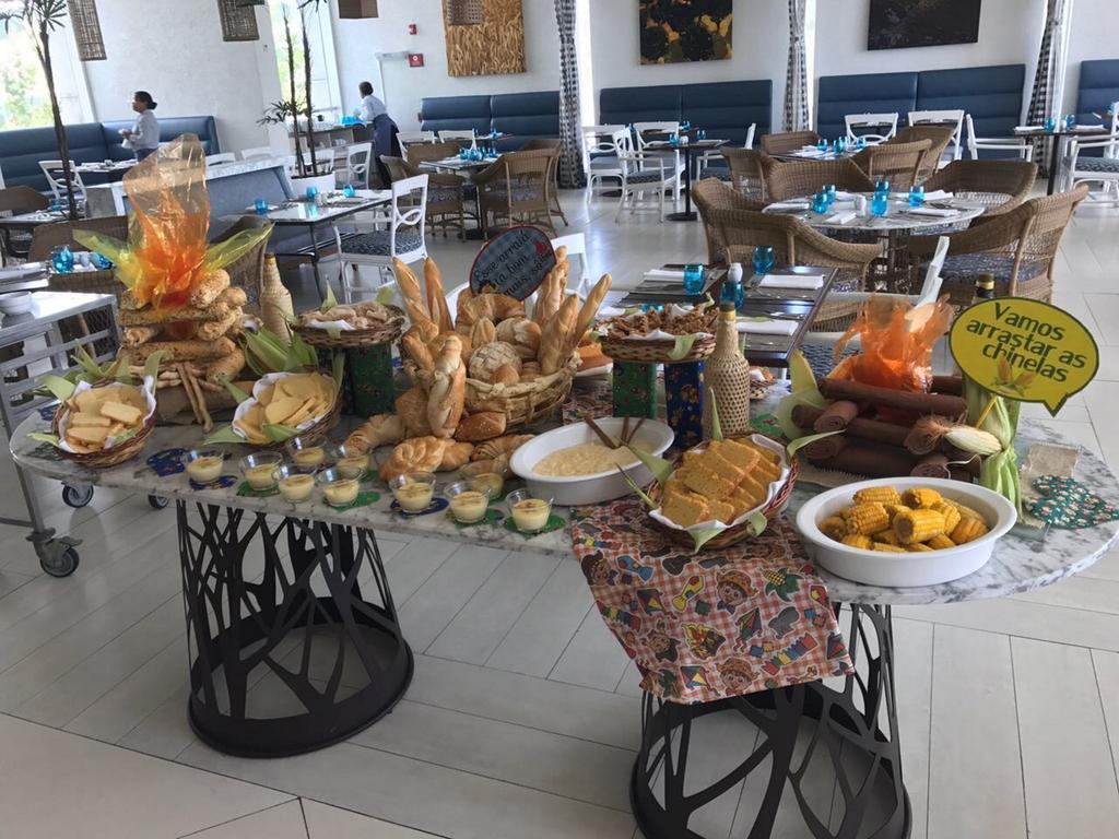 Sheraton Reserva Do Paiva Cabo de Santo Agostinho Ngoại thất bức ảnh A buffet at a hotel