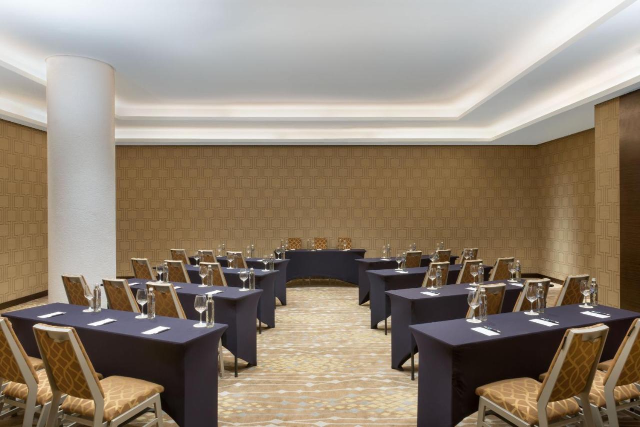 Sheraton Reserva Do Paiva Cabo de Santo Agostinho Ngoại thất bức ảnh A meeting room at the Four Seasons Hotel, London